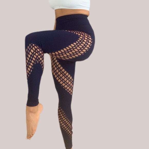 💥 Laser cut Leggings 💥 - Picture 3 of 10